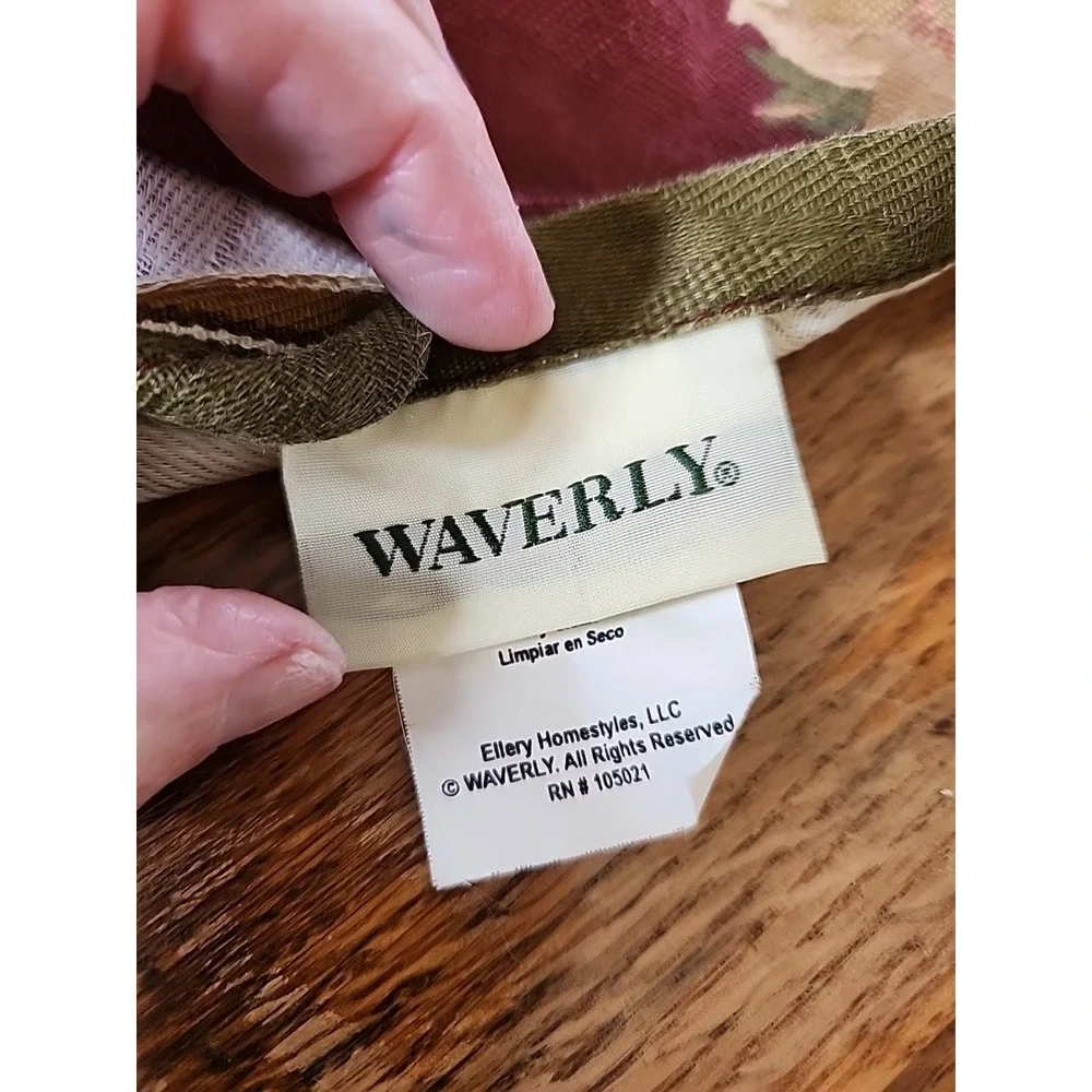 WAVERLY Chianti MERLOT RED GRAPES FLORAL striped‎ VALANCE 16X76